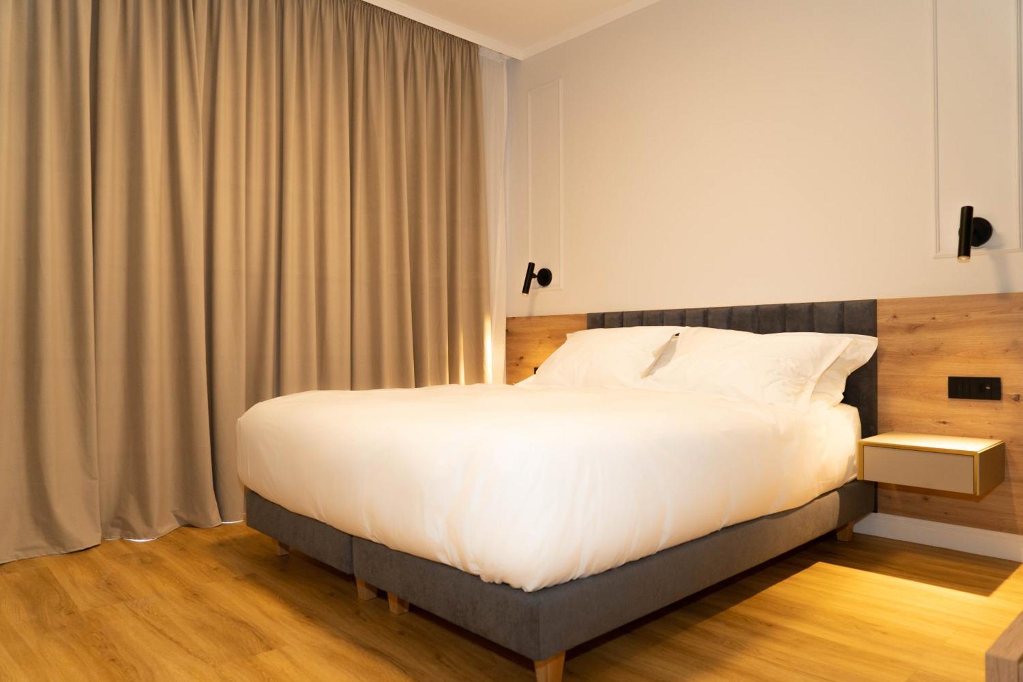 Bloom Downtown Suites Cluj-Napoca Exterior foto